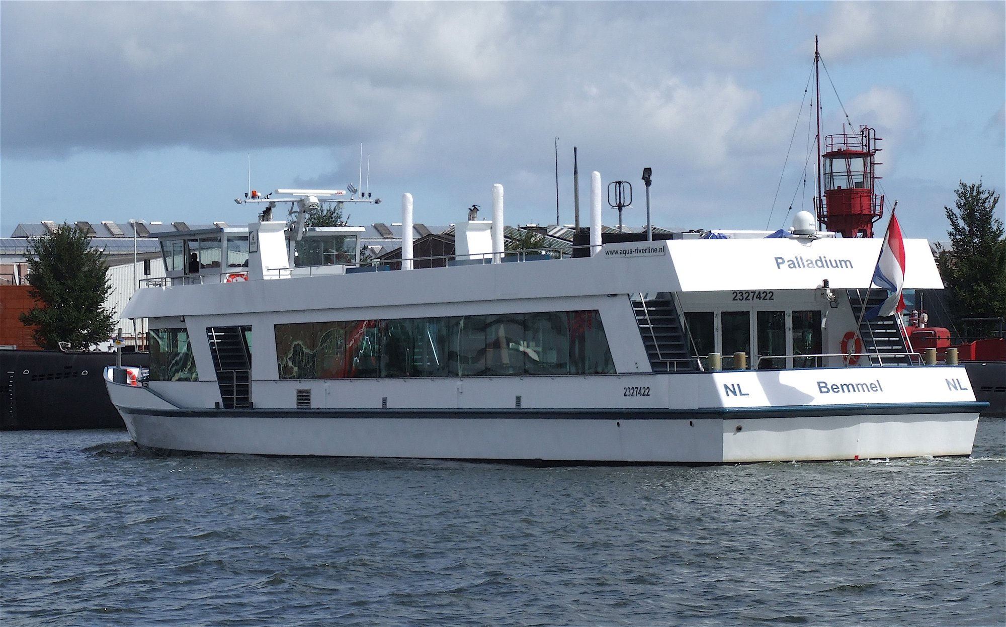 De Palladium uit Bemmel vaart op het water